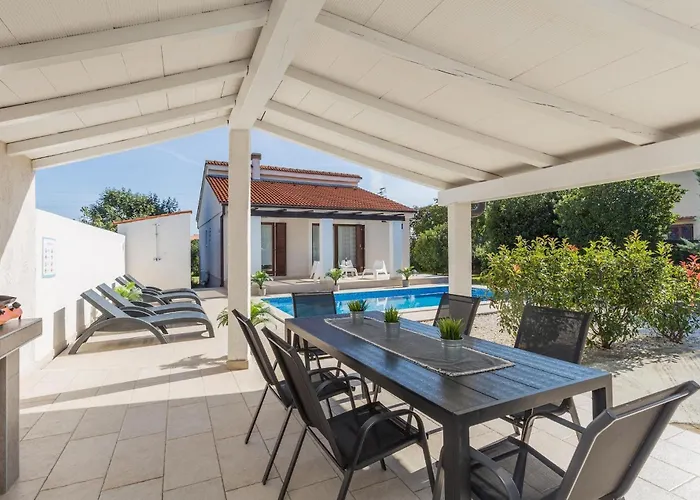 Bonasera Сasa de vacaciones Šišan